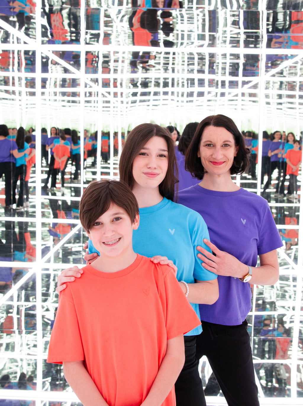 Kinder T-Shirt "Iconic"mit gesticktem Herz