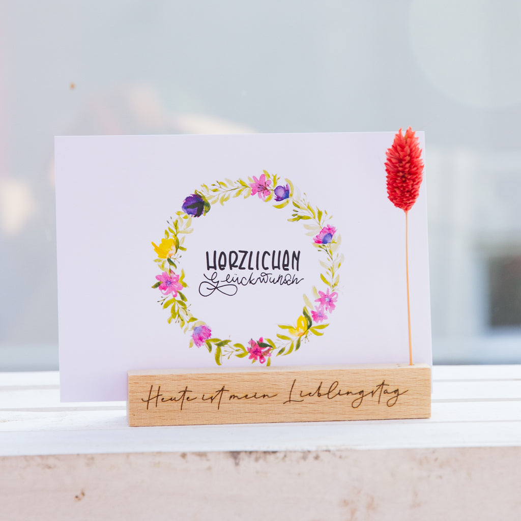 Postkarte mit Lettering "Herzlichen Glückwunsch"