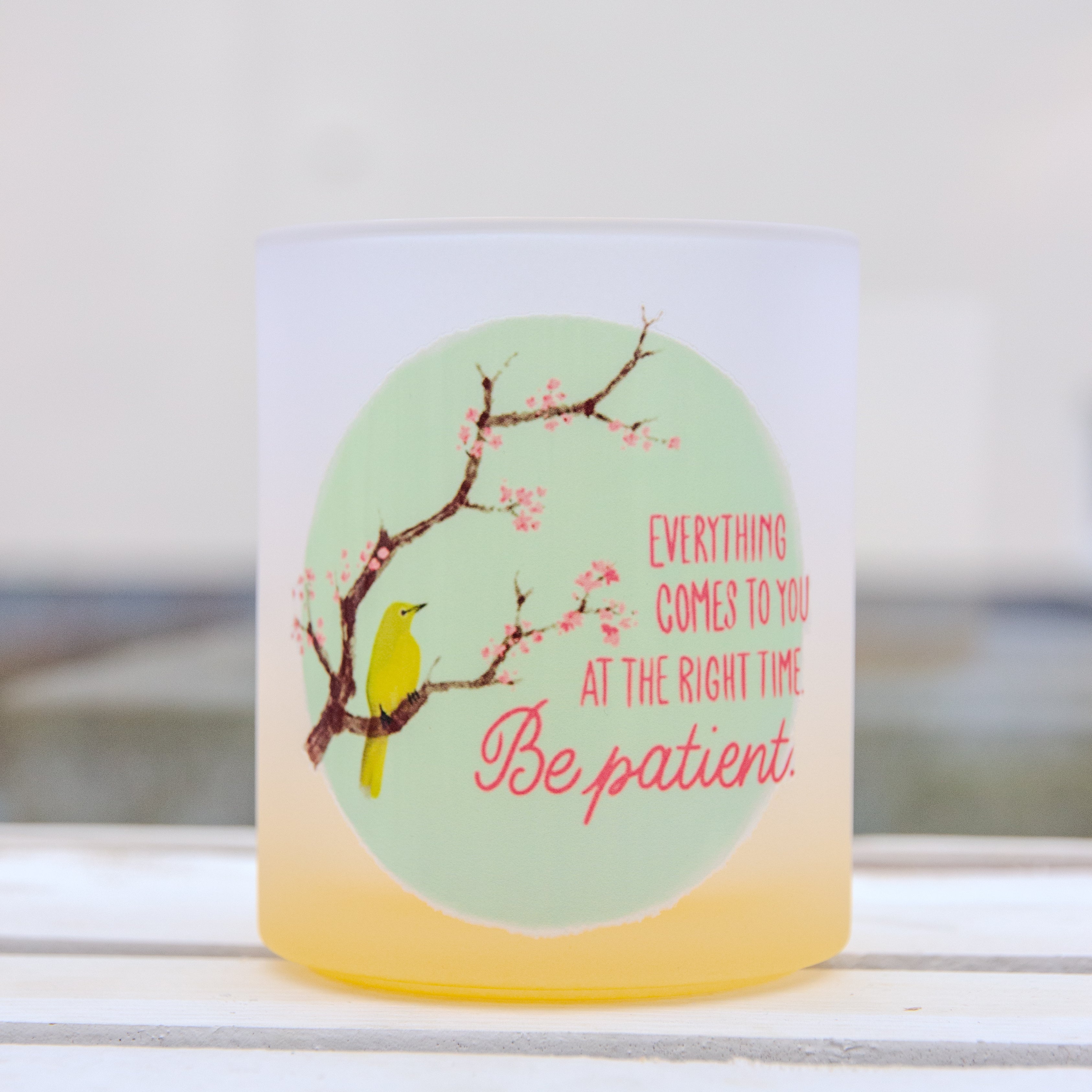 Glastassen mit optischem Farbverlauf