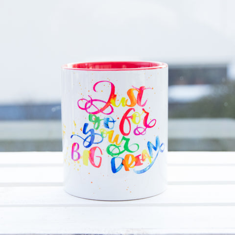 Two-Tone Tasse rot mit Aufdruck Just go for your big dream Frontansicht